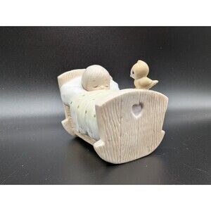 1979 Vtg Precious Moments 'Blessed Are The Pure In Heart' E-3104 Baby in Cradle